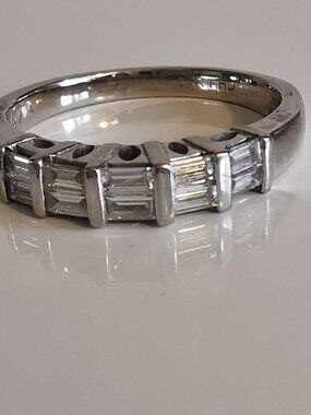 Stunning Diamond Bagette Ring 14 Kt White Gold  7.5